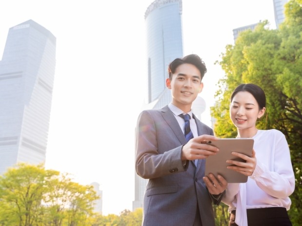 买房攻略：父母帮忙出资，婚前后产权如何界定？(图1)