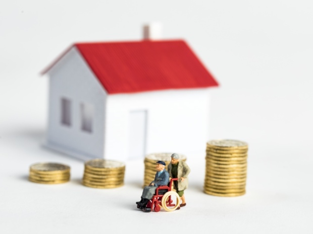 知名主持人决定送父母去养老院,养老院的选择标准有哪些?(图1)