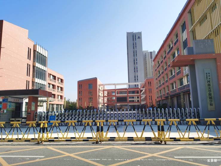 郑东新区,铝板立面+名校旁!郑州兰溪书院,约108-185㎡高定藏品,席位递减,线上售楼部预约开启(图10) 郑东新区,铝板立面+名校旁!郑州兰溪书院,约108-185㎡高定藏品,席位递减,线上售楼部预约开启(图10)