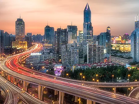 香港撤辣后深圳父母疯狂抢房，背后竟隐藏着这样的投资秘密(图1)