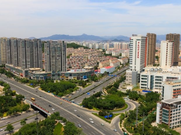 开发商承诺13个入户门厅，交房时竟然一个都没有(图1)